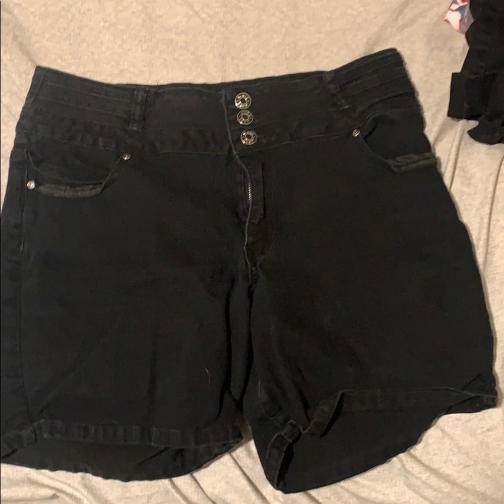 Shorts black
